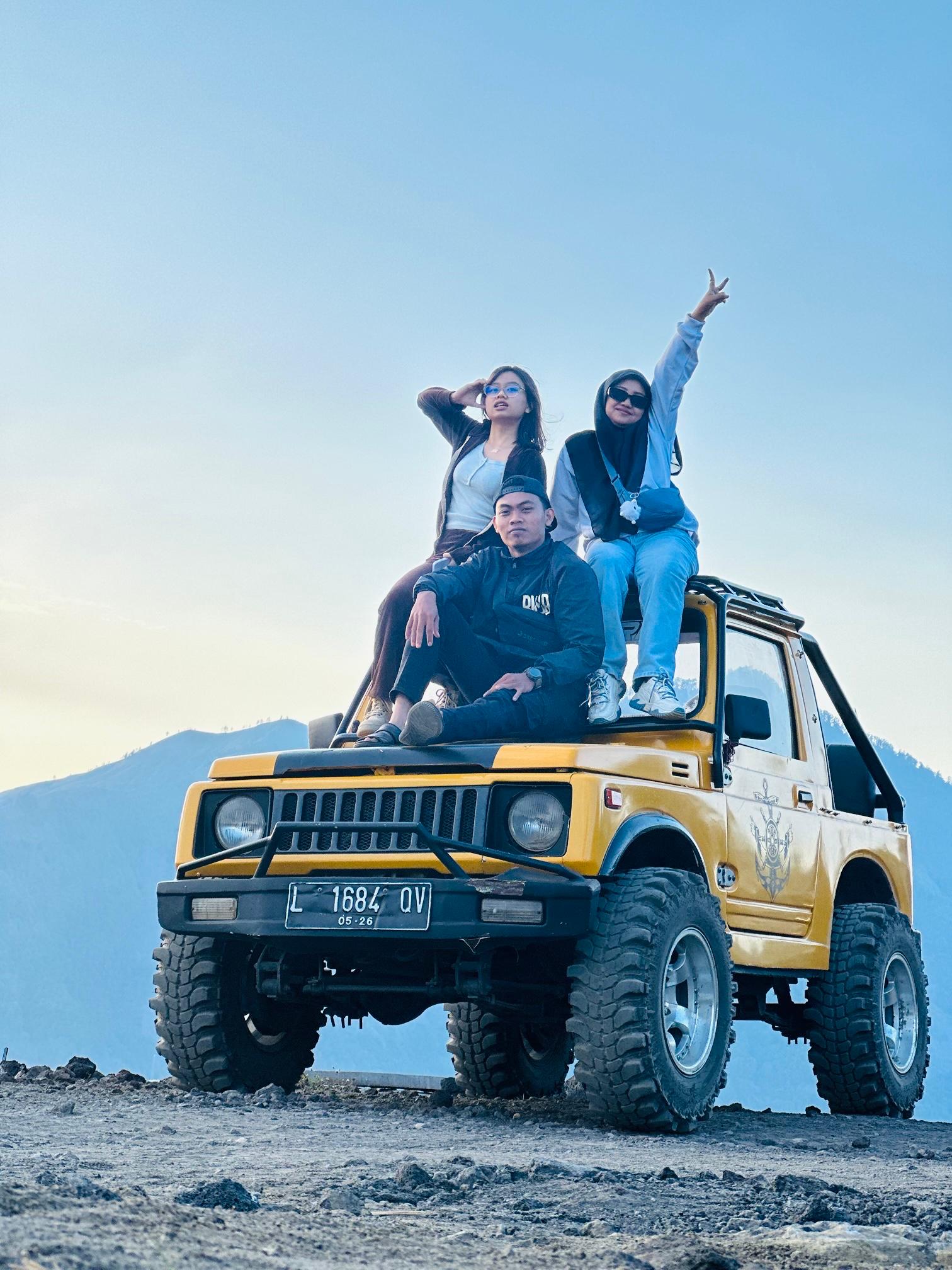 Tur Jip Matahari Terbit Gunung Batur – Petualangan Lava Hitam dengan Penjemputan Gratis di Kintamani