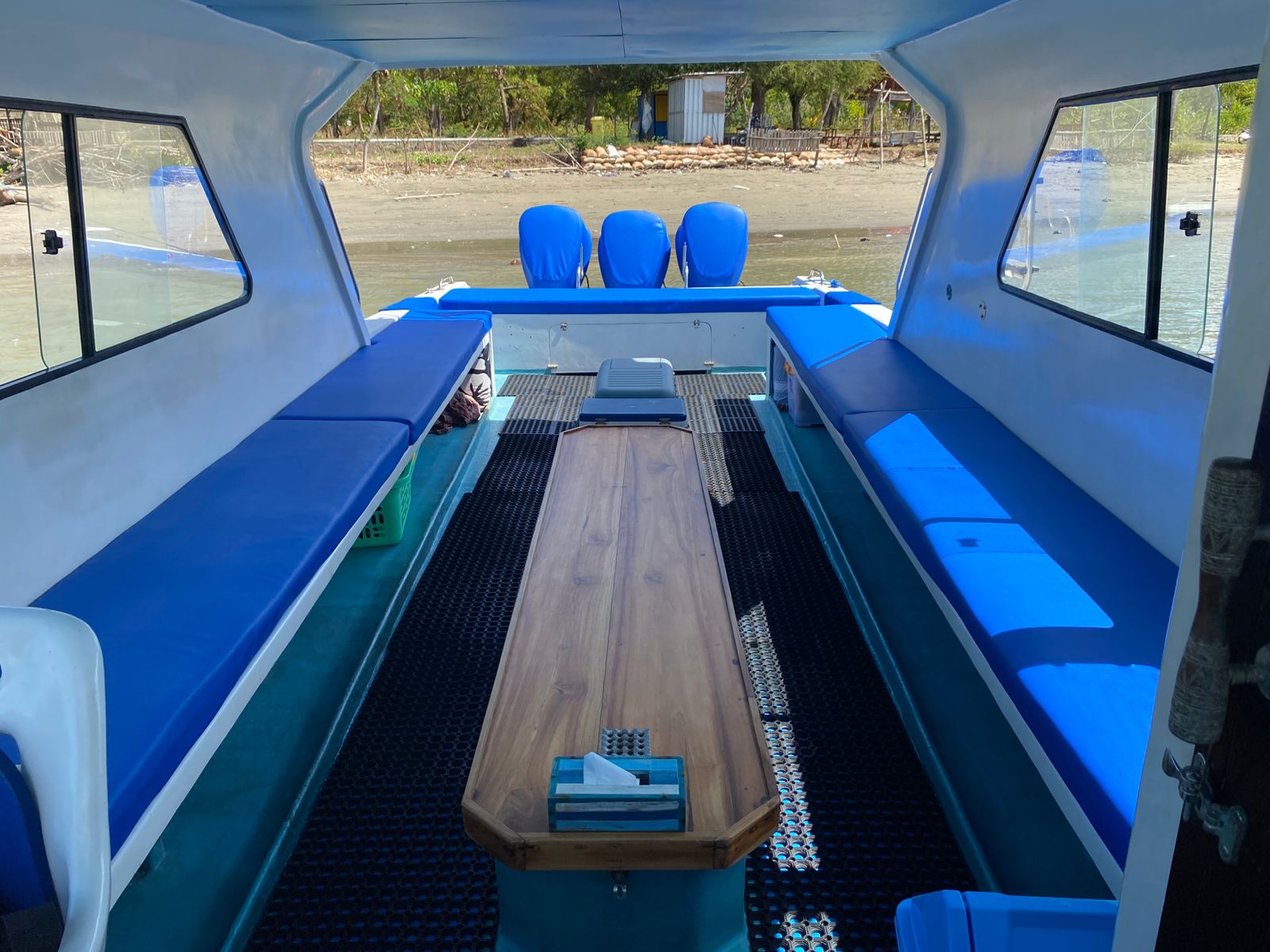 private-boat-charter-bali-to-desert-point-gili-gede-sekotong-lombok-up-to-12-pax-4